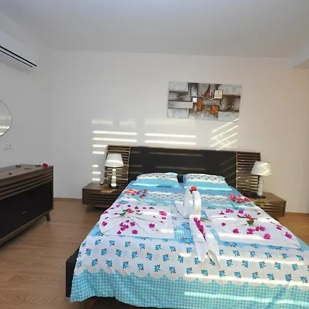 Apartment Aura *